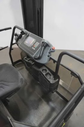 丰田高架窄通道堆垛机