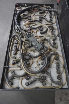 丰田高架窄通道堆垛机