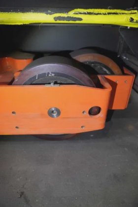 丰田高架窄通道堆垛机