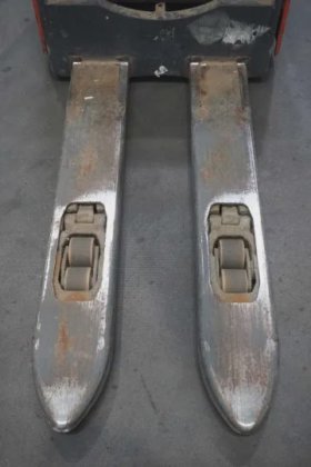 林德高举叉车牵引杆