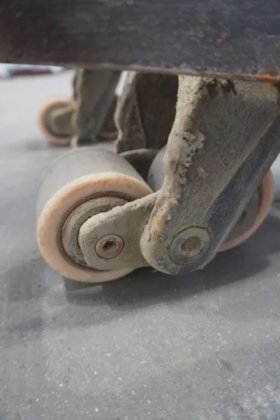 林德高举叉车牵引杆