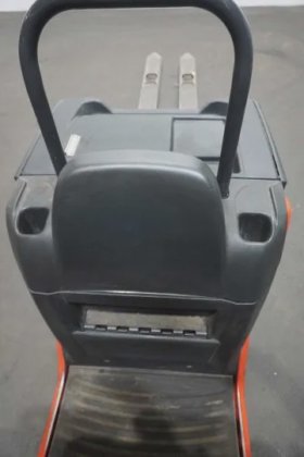 林德低位拣选机