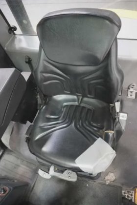 永恒力四轮前叉车