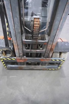 林德四轮前叉车