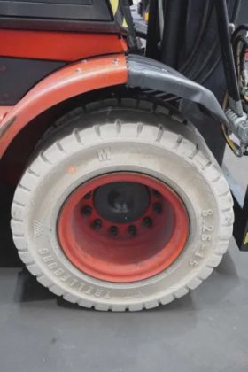 林德四轮前叉车