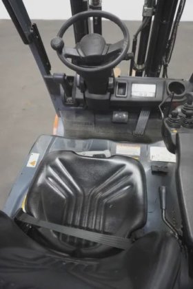 丰田三轮前装载机