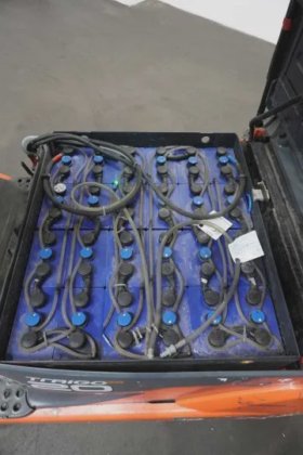 丰田三轮前装载机