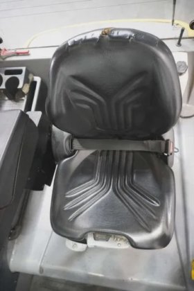 永恒力四轮前叉车