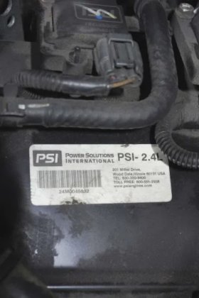 耶鲁四轮前装载机