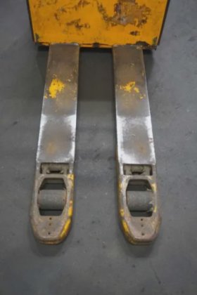 永恒力低升降卡车耕耘机