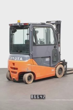 丰田四轮前装载机