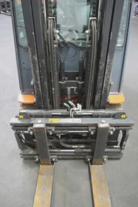 丰田四轮前装载机