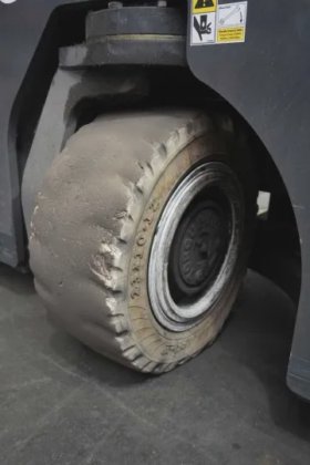 Combilift四向叉车