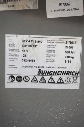 永恒力三轮前叉车