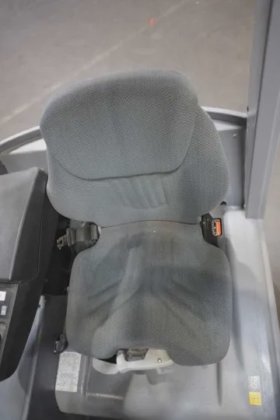 永恒力三轮前叉车