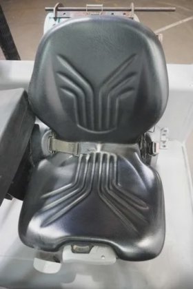 永恒力四轮前叉车