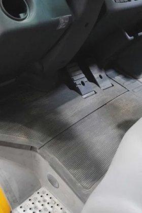 永恒力四轮前叉车