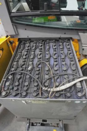 永恒力四轮前叉车