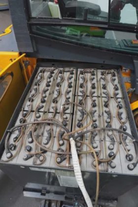 永恒力四轮前叉车