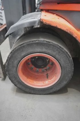 林德四轮前叉车