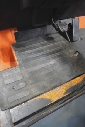 丰田四轮前装载机