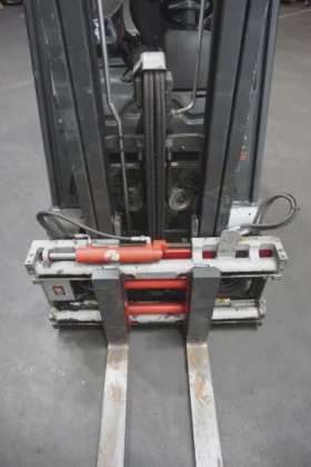 林德三轮前叉车