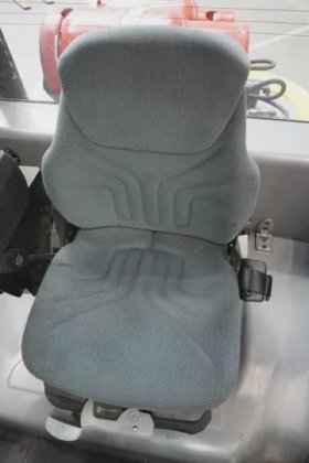 永恒力四轮前叉车