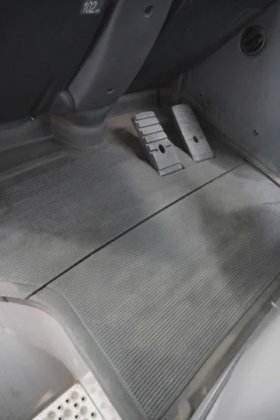 永恒力四轮前叉车