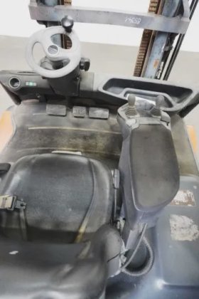 林德四轮前叉车