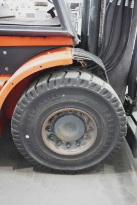 林德四轮前叉车