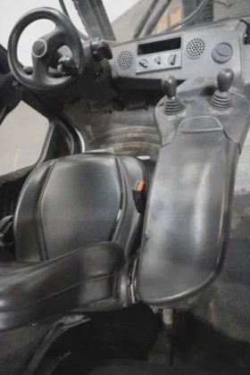 林德四轮前叉车