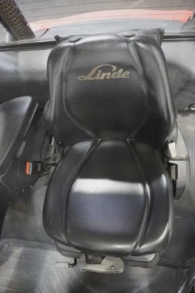 林德四轮前叉车