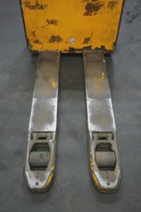 永恒力低升降卡车耕耘机