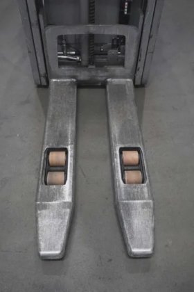 永恒力高举升卡车驾驶室