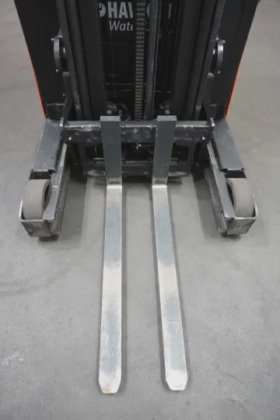 丰田前移式叉车