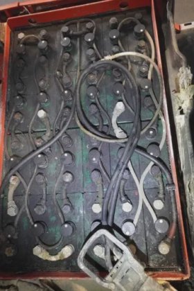 林德三轮前叉车