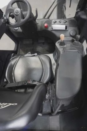 林德四轮前叉车