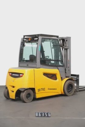 永恒力四轮前叉车