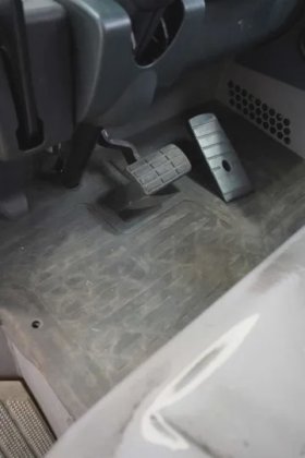 永恒力四轮前叉车