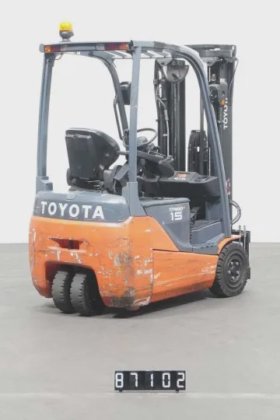 丰田三轮前装载机