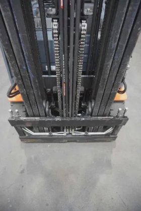 丰田三轮前装载机