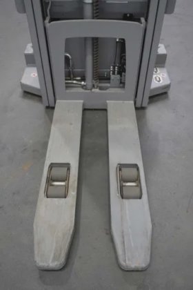 永恒力高举升卡车牵引杆