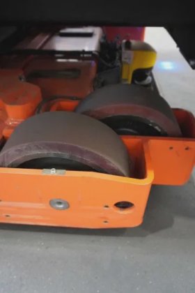 丰田高架窄通道堆垛机