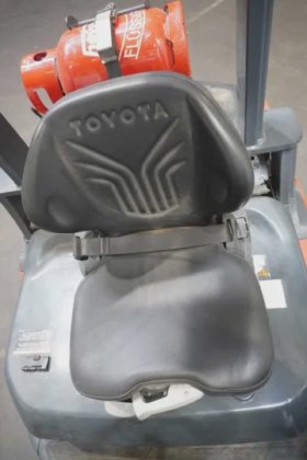 丰田四轮前装载机