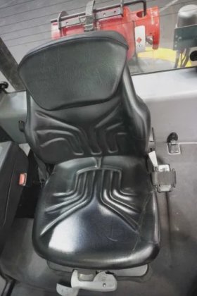 永恒力四轮前叉车