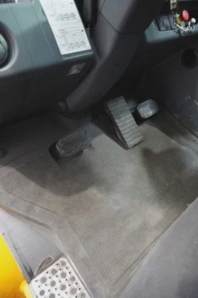 永恒力四轮前叉车