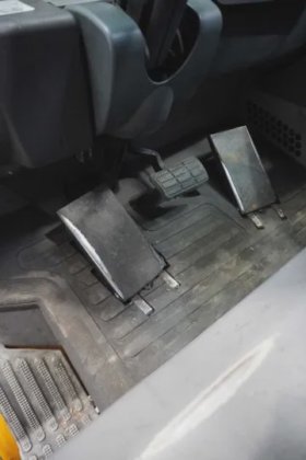 永恒力四轮前叉车