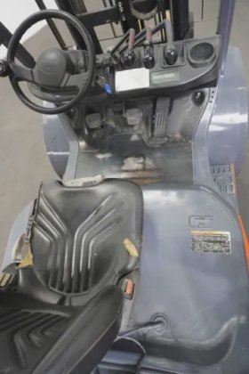 丰田四轮前装载机