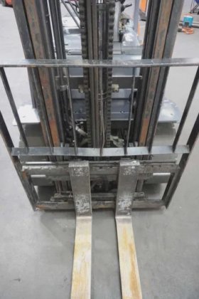 丰田四轮前装载机