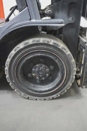 丰田四轮前装载机